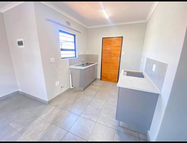 3 BEDROOM PROPERTY TO RENT IN PROTEA GLEN